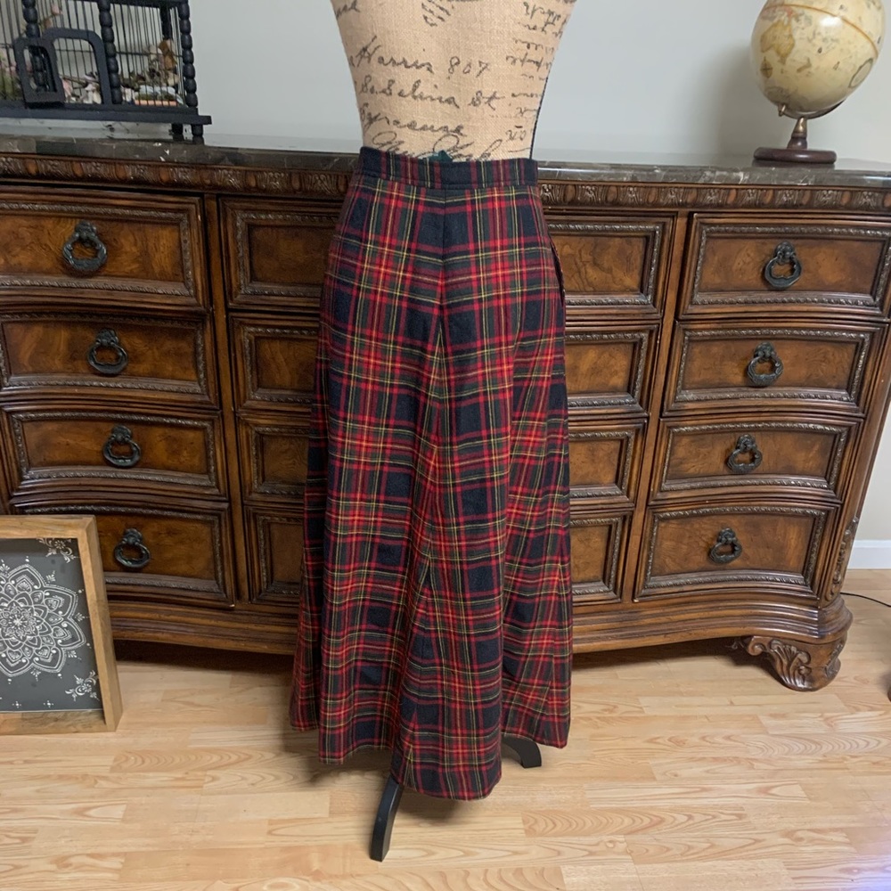 Vintage Lauren 100% wool plaid maxi skirt
